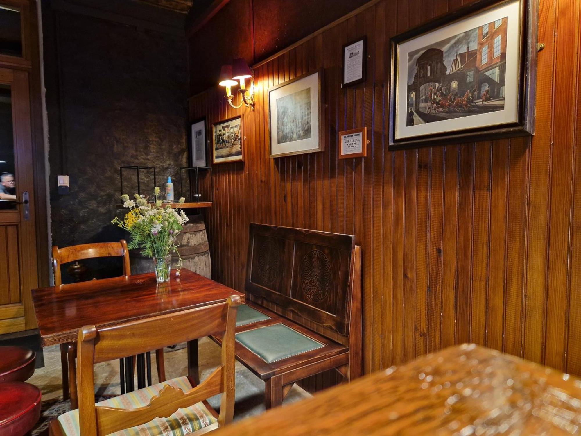 Maison Egalite Melay  ภายนอก รูปภาพ